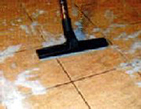 hoovering house červený elektro